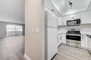 Photo #2: 2320857 Listing 