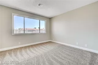 Photo #6: 2320857 Listing 