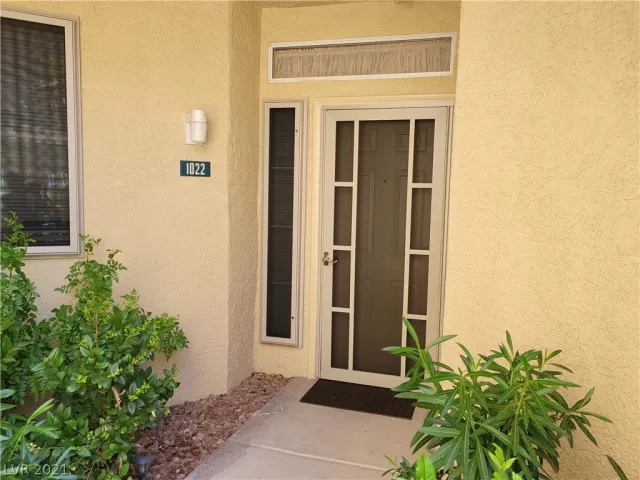 MLS: 2320862 Condo For Sale