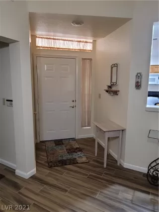 Photo #3: 2320862 Listing