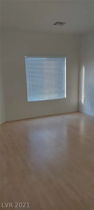 Photo #6: 2320875 Listing 