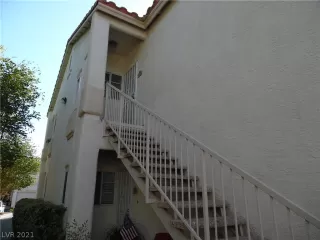 Photo #2: 2320890 Listing