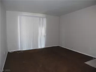 Photo #3: 2320890 Listing