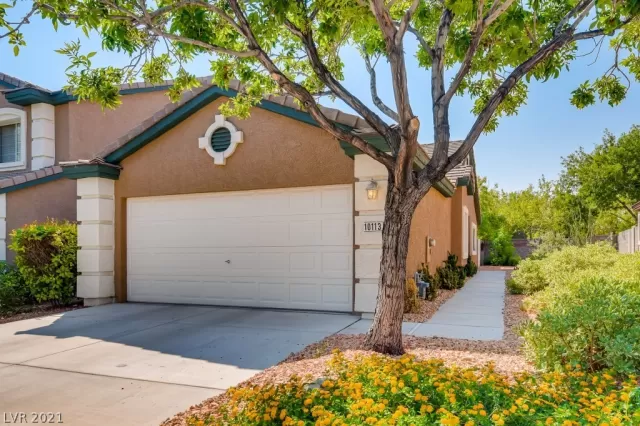 MLS: 2320916 Condo For Sale