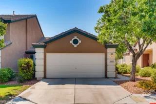 Photo #1: 2320916 Listing