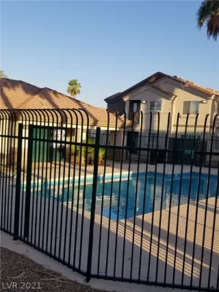 Photo #1: 2320947 Listing