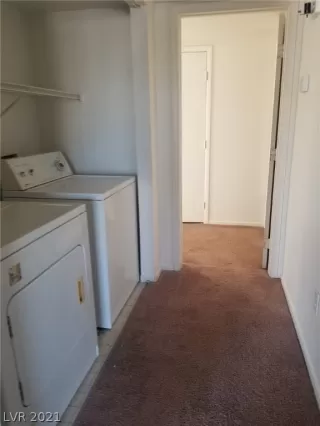 Photo #6: 2320947 Listing