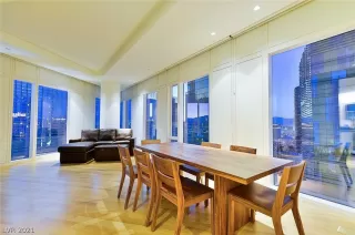 Photo #2: 2320959 Listing