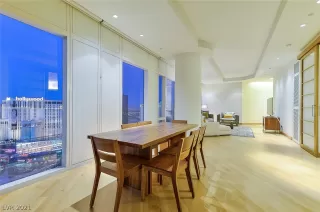 Photo #3: 2320959 Listing