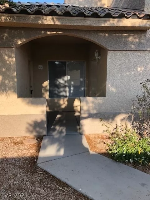 MLS: 2320962 Condo For Sale