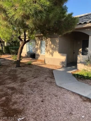 Photo #1: 2320962 Listing