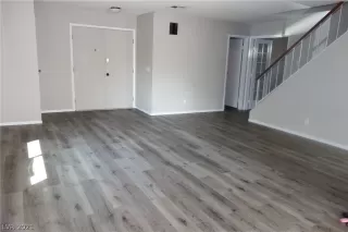 Photo #1: 2320996 Listing 