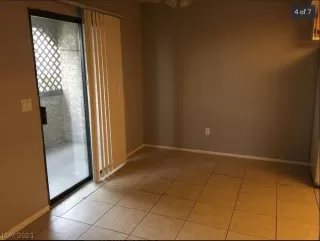 Photo #5: 2321013 Listing