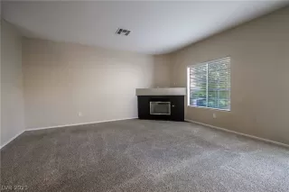 Photo #4: 2321069 Listing