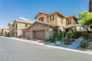 Photo #1: 2321081 Listing 