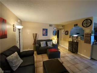 Photo #3: 2321116 Listing