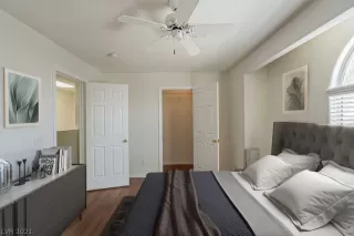 Photo #2: 2321129 Listing