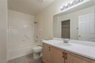 Photo #5: 2321129 Listing