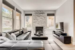 Photo #1: 2321146 Listing