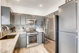 Photo #4: 2321146 Listing