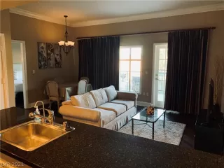 Photo #3: 2321150 Listing