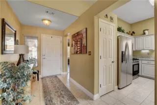 Photo #4: 2321157 Listing