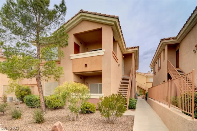 MLS: 2321183 Condo For Sale