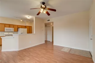 Photo #3: 2321183 Listing 