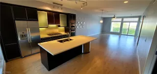 Photo #2: 2321185 Listing 