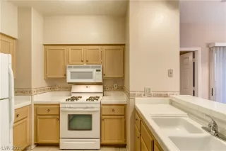 Photo #4: 2321187 Listing 