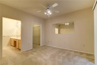 Photo #5: 2321187 Listing 