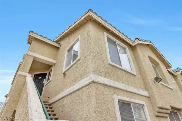 MLS: 2321205 Condo For Sale