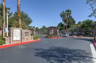 Photo #1: 2321221 Listing