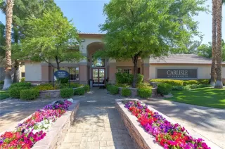 Photo #4: 2321221 Listing