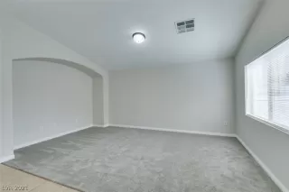 Photo #6: 2321264 Listing