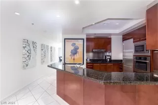 Photo #3: 2321302 Listing