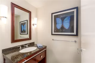 Photo #4: 2321302 Listing