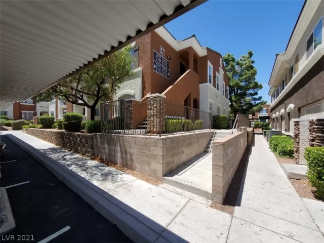 MLS: 2321308 Condo For Sale