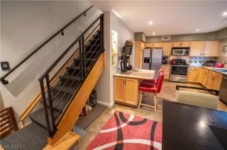 Photo #3: 2321315 Listing