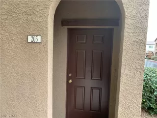 Photo #2: 2321323 Listing