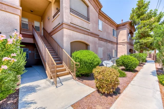 MLS: 2321328 Condo For Sale