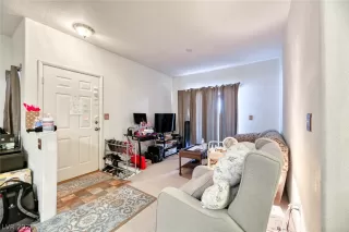 Photo #2: 2321328 Listing