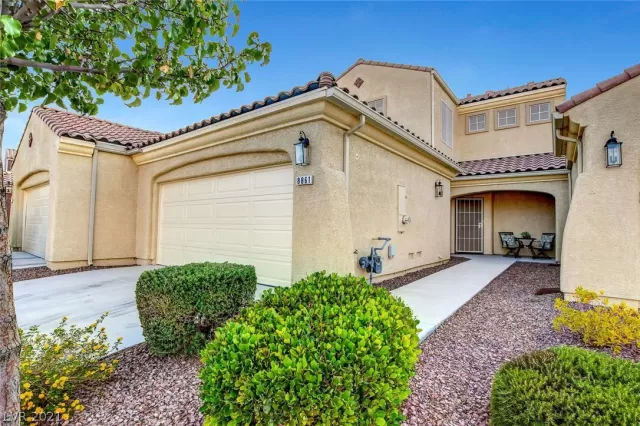 MLS: 2321353 Condo For Sale