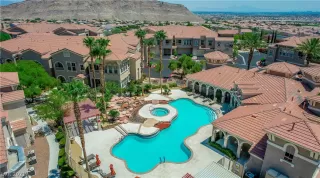 Photo #2: 2321396 Listing