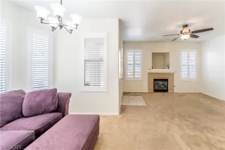 Photo #4: 2321396 Listing