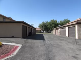 Photo #2: 2321415 Listing