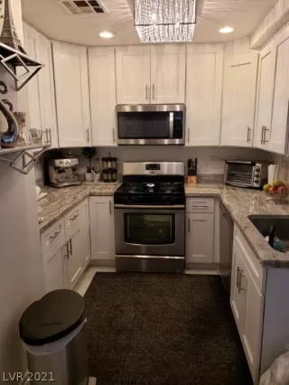 Photo #2: 2321431 Listing 