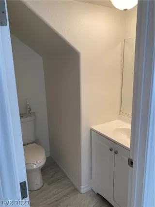 Photo #6: 2321431 Listing 