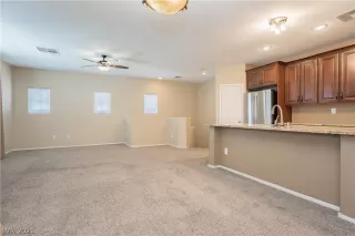 Photo #6: 2321439 Listing 