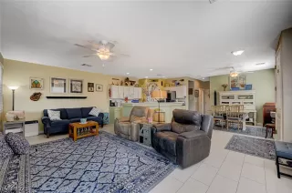 Photo #6: 2321440 Listing